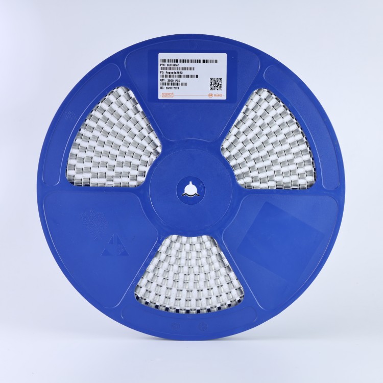 贴片固态电解电容 8...